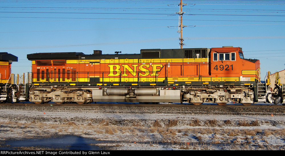 BNSF 4921